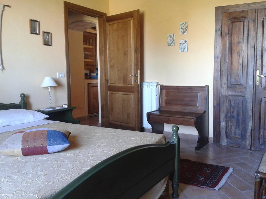 Agriturismo Cantinaccia Di Sopra Pitigliano Værelse billede